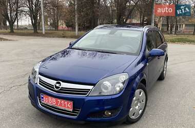 Універсал Opel Astra 2007 в Полтаві