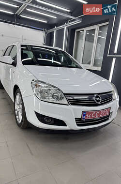 Универсал Opel Astra 2010 в Коломые