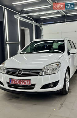 Универсал Opel Astra 2010 в Коломые