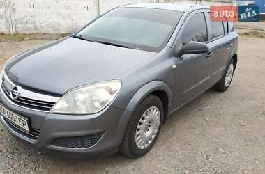 Хэтчбек Opel Astra 2007 в Киеве