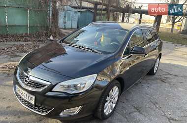 Універсал Opel Astra 2012 в Одесі