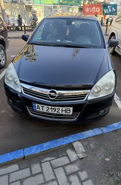 Універсал Opel Astra 2008 в Івано-Франківську