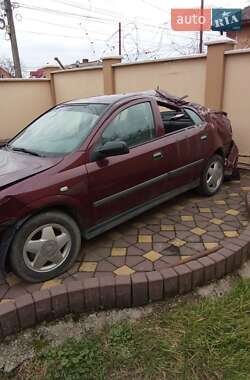 Седан Opel Astra 2008 в Виноградове