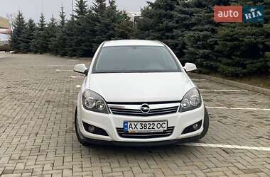 Универсал Opel Astra 2012 в Харькове