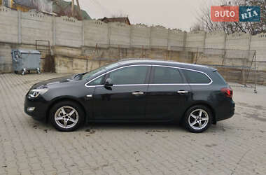 Универсал Opel Astra 2011 в 
