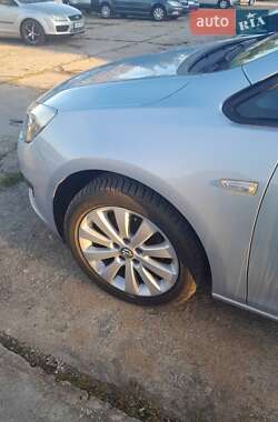 Универсал Opel Astra 2015 в 