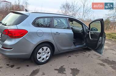 Універсал Opel Astra 2012 в 
