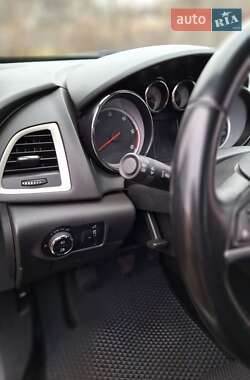 Універсал Opel Astra 2012 в 