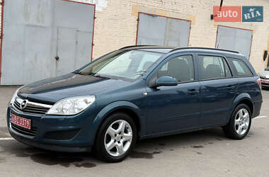 Універсал Opel Astra 2008 в Рівному