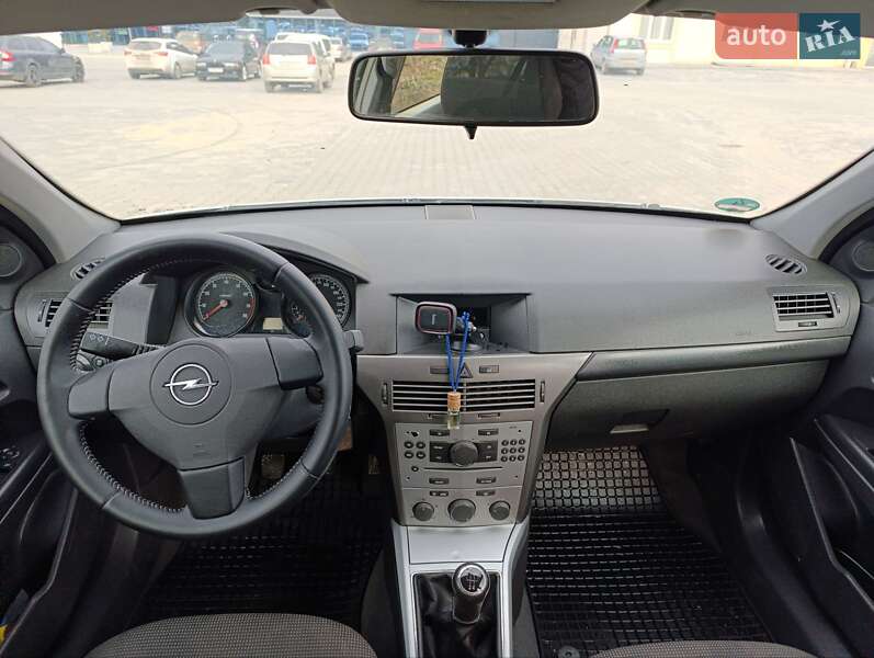 Универсал Opel Astra 2009 в Виннице