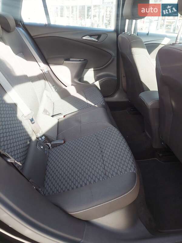 Универсал Opel Astra 2018 в Луцке фото 3 Универсал Opel Astra 2018 в Луцке