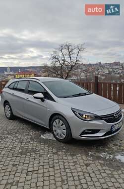 Універсал Opel Astra 2016 в Чорткові