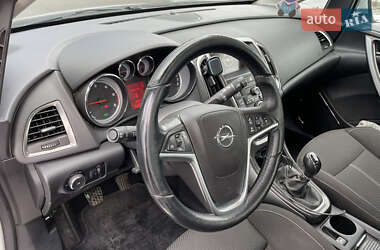 Универсал Opel Astra 2011 в 