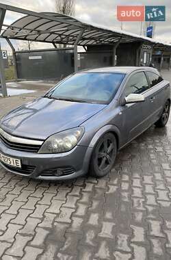 Хэтчбек Opel Astra 2005 в 