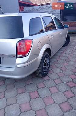 Універсал Opel Astra 2005 в 