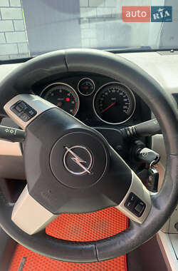Універсал Opel Astra 2007 в Тернополі