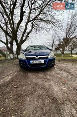 Универсал Opel Astra 2005 в 