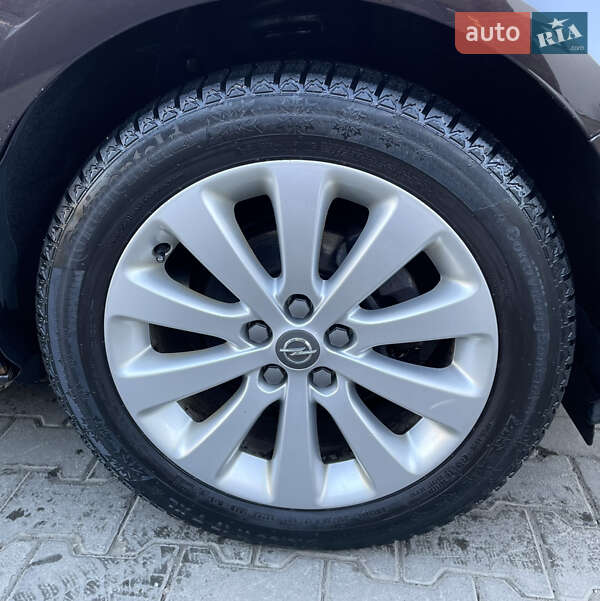 Универсал Opel Astra 2012 в Хмельницком