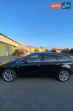 Универсал Opel Astra 2012 в Ивано-Франковске