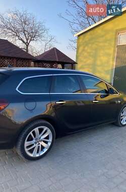 Универсал Opel Astra 2012 в Ивано-Франковске