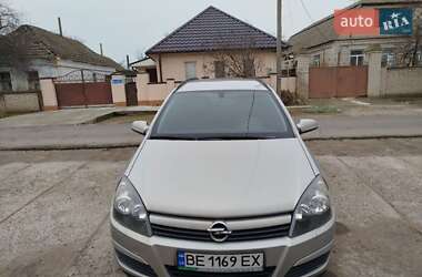 Універсал Opel Astra 2005 в Миколаєві