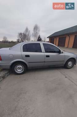 Седан Opel Astra 2000 в Києві