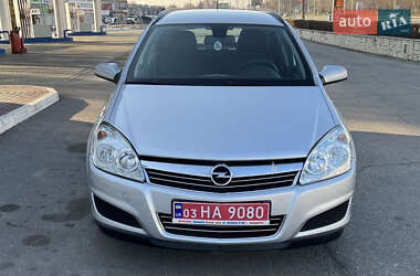 Універсал Opel Astra 2010 в Запоріжжі