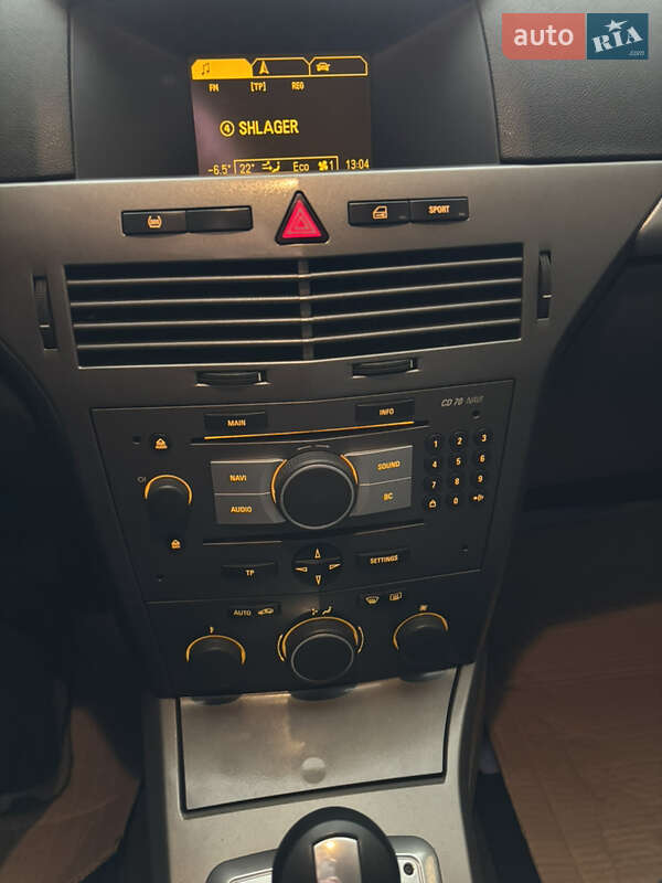 Хэтчбек Opel Astra 2006 в Корсуне-Шевченковском
