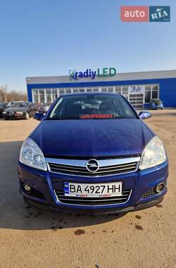 Хэтчбек Opel Astra 2008 в Кропивницком