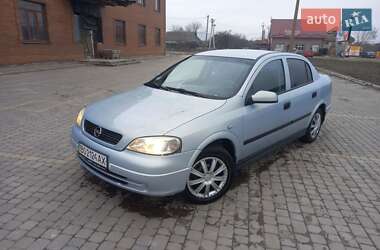 Седан Opel Astra 2004 в Теофіполі