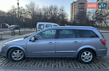 Универсал Opel Astra 2009 в Луцке