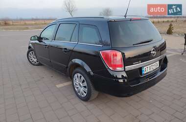 Универсал Opel Astra 2005 в 