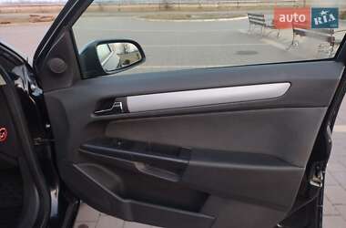 Универсал Opel Astra 2005 в 