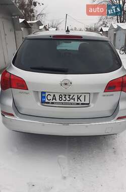 Універсал Opel Astra 2014 в Черкасах