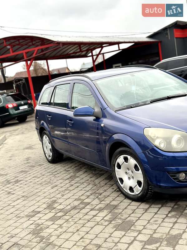 Универсал Opel Astra 2004 в Яворове