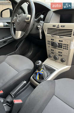 Универсал Opel Astra 2008 в 