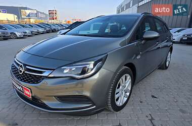 Универсал Opel Astra 2017 в Львове