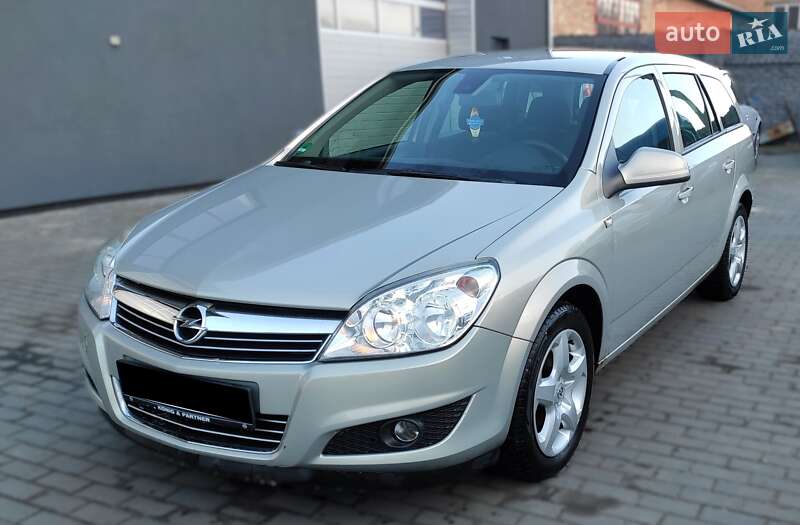 Универсал Opel Astra 2009 в 
