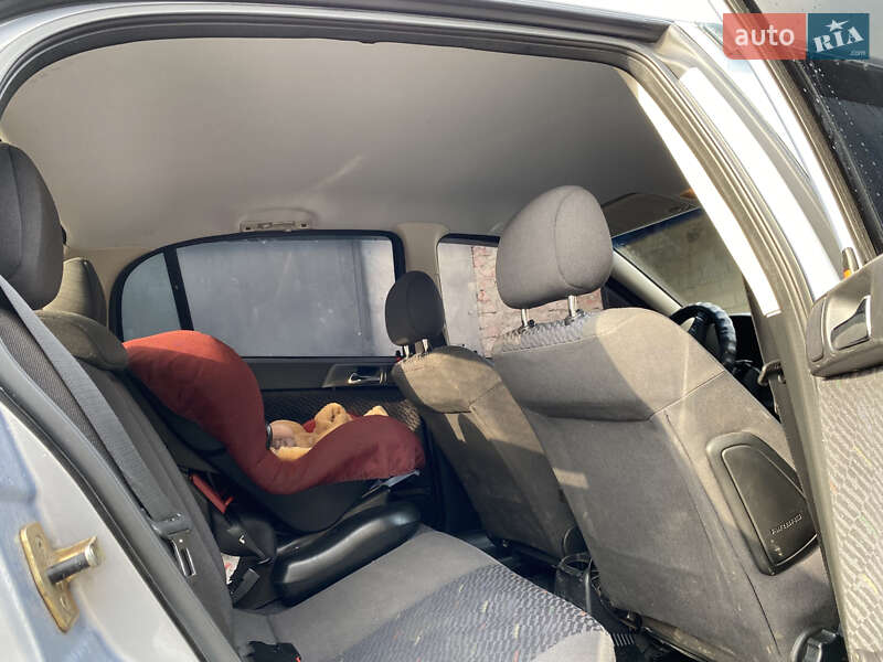 Хэтчбек Opel Astra 2001 в Чорткове