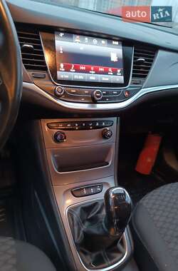 Универсал Opel Astra 2016 в 
