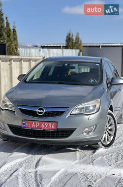 Хетчбек Opel Astra 2012 в Луцьку