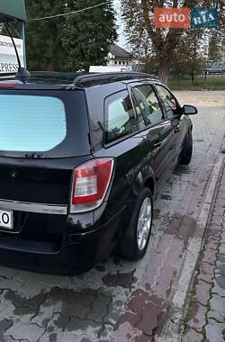Универсал Opel Astra 2008 в Самборе