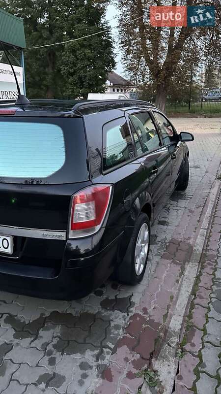 Універсал Opel Astra 2008 в Самборі