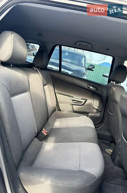 Универсал Opel Astra 2011 в 