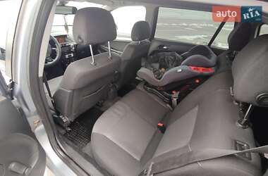 Универсал Opel Astra 2010 в 