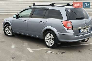 Универсал Opel Astra 2010 в 