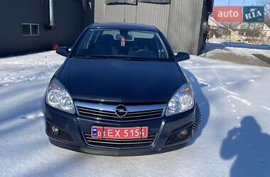 Хетчбек Opel Astra 2007 в Шишаках