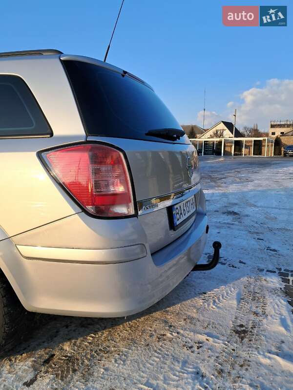Универсал Opel Astra 2007 в Кропивницком