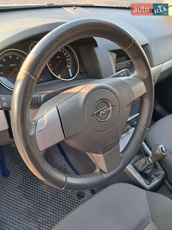 Универсал Opel Astra 2007 в Кропивницком