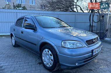 Седан Opel Astra 2008 в Новом Буге